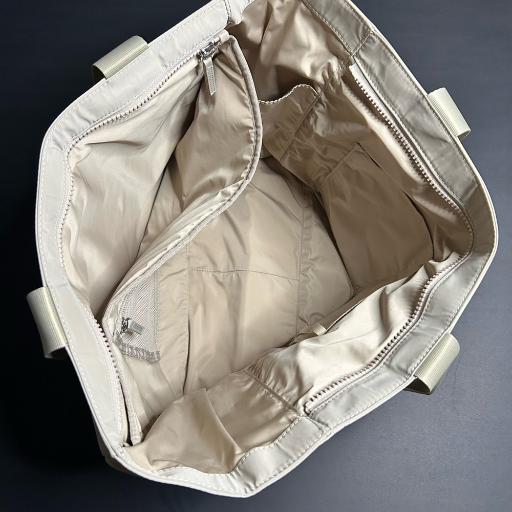 Athleta All About Tote Bag NWT Beige Recycled Water-Repellent Gym Travel Tote - Picture 3 of 4
